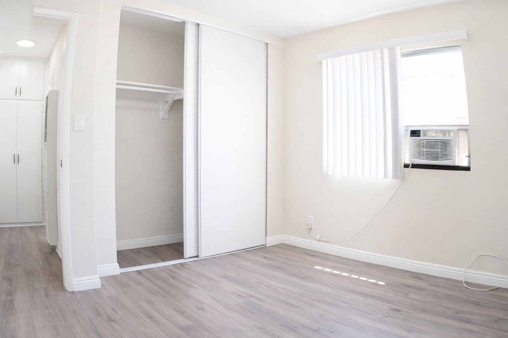 North Hollywood Apartment: 6859-6865 Fulton Ave.