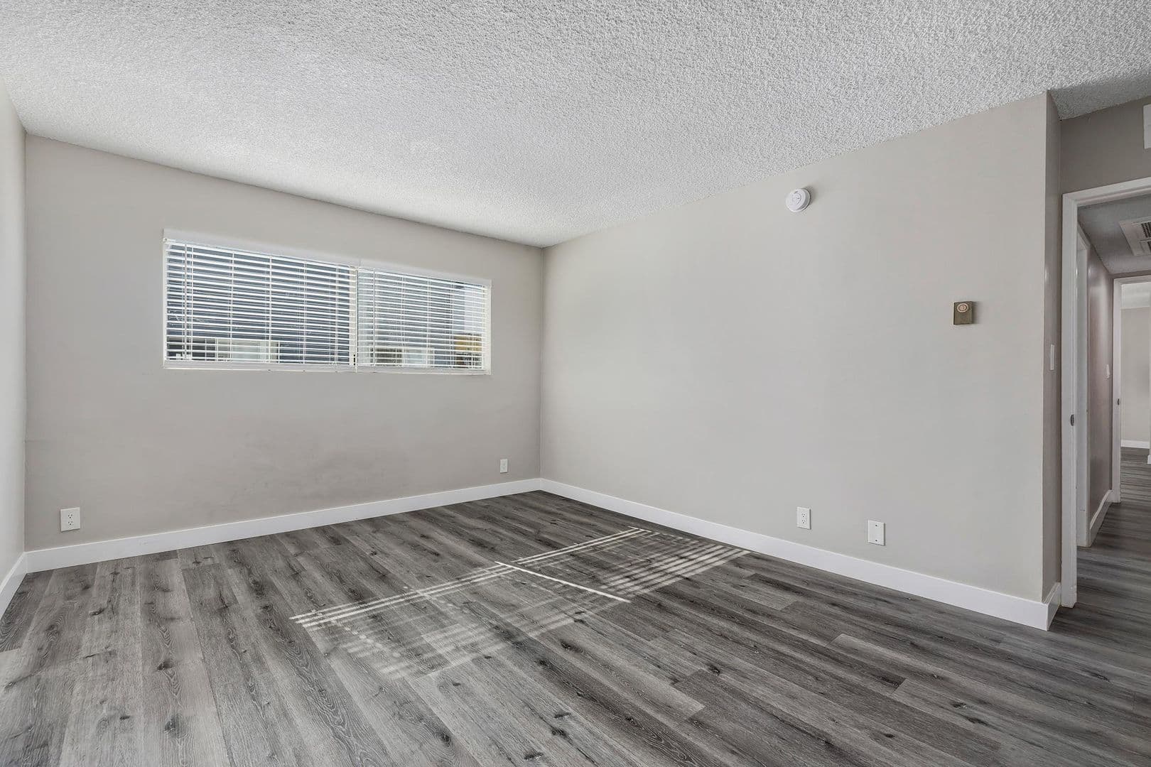 Sherman Oaks Apartment: 14320 Addison St.
