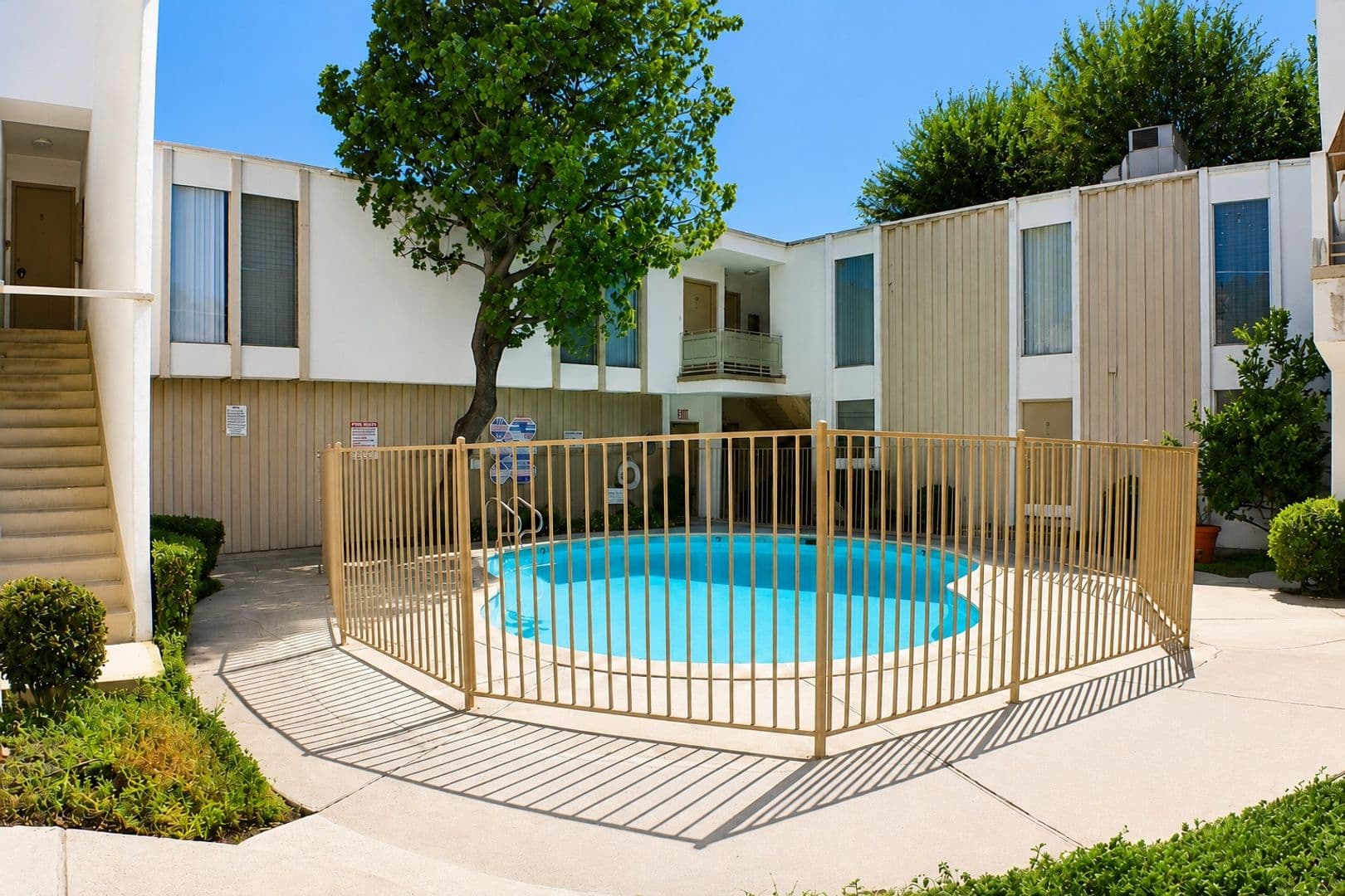 Northridge Apartment: 18100 Roscoe Blvd.