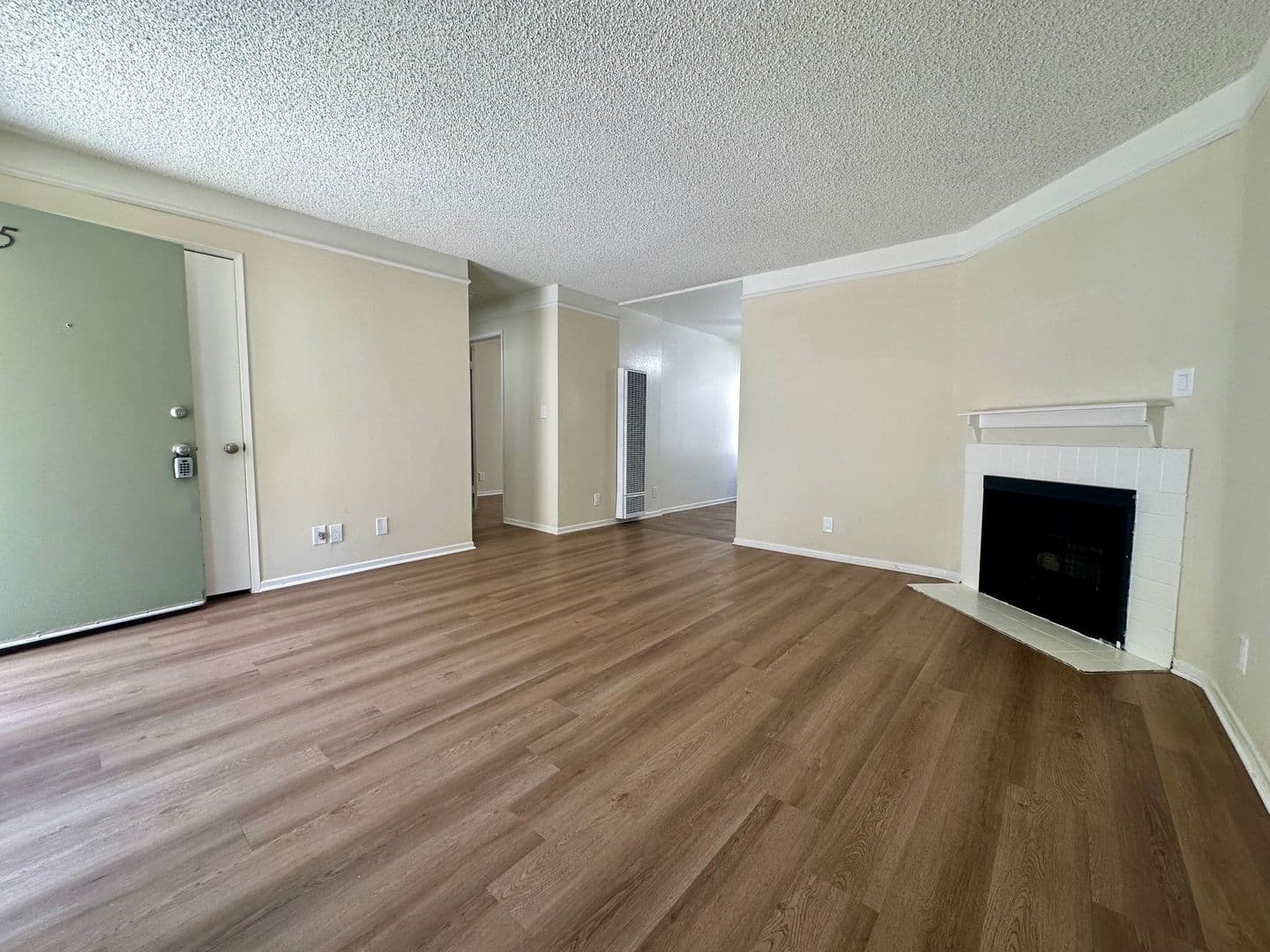 Northridge Apartment: 17841 Lassen Street
