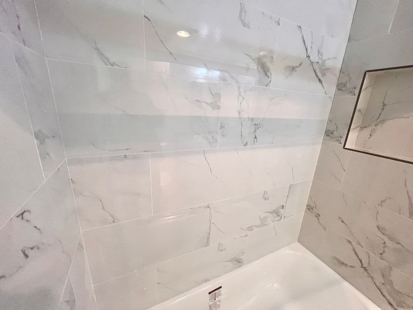 North Hills Apartment: 8533 Columbus Ave.