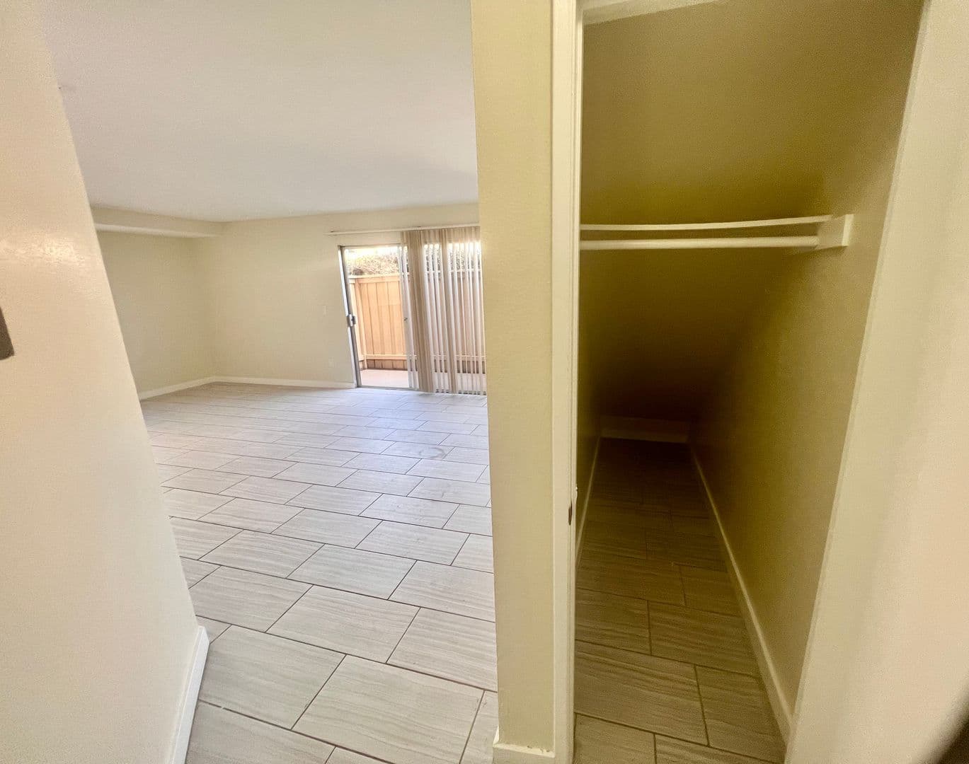 North Hills Apartment: 8533 Columbus Ave.