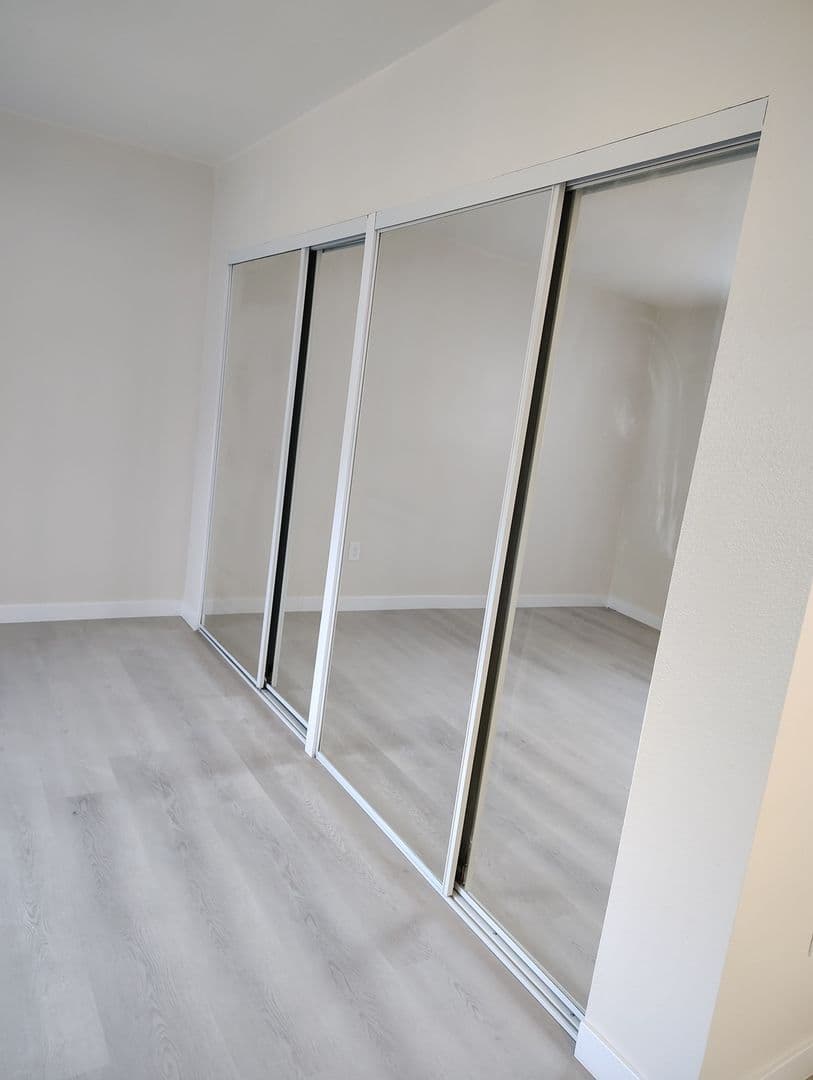 Van Nuys Apartment: 7057 Haskell Ave.