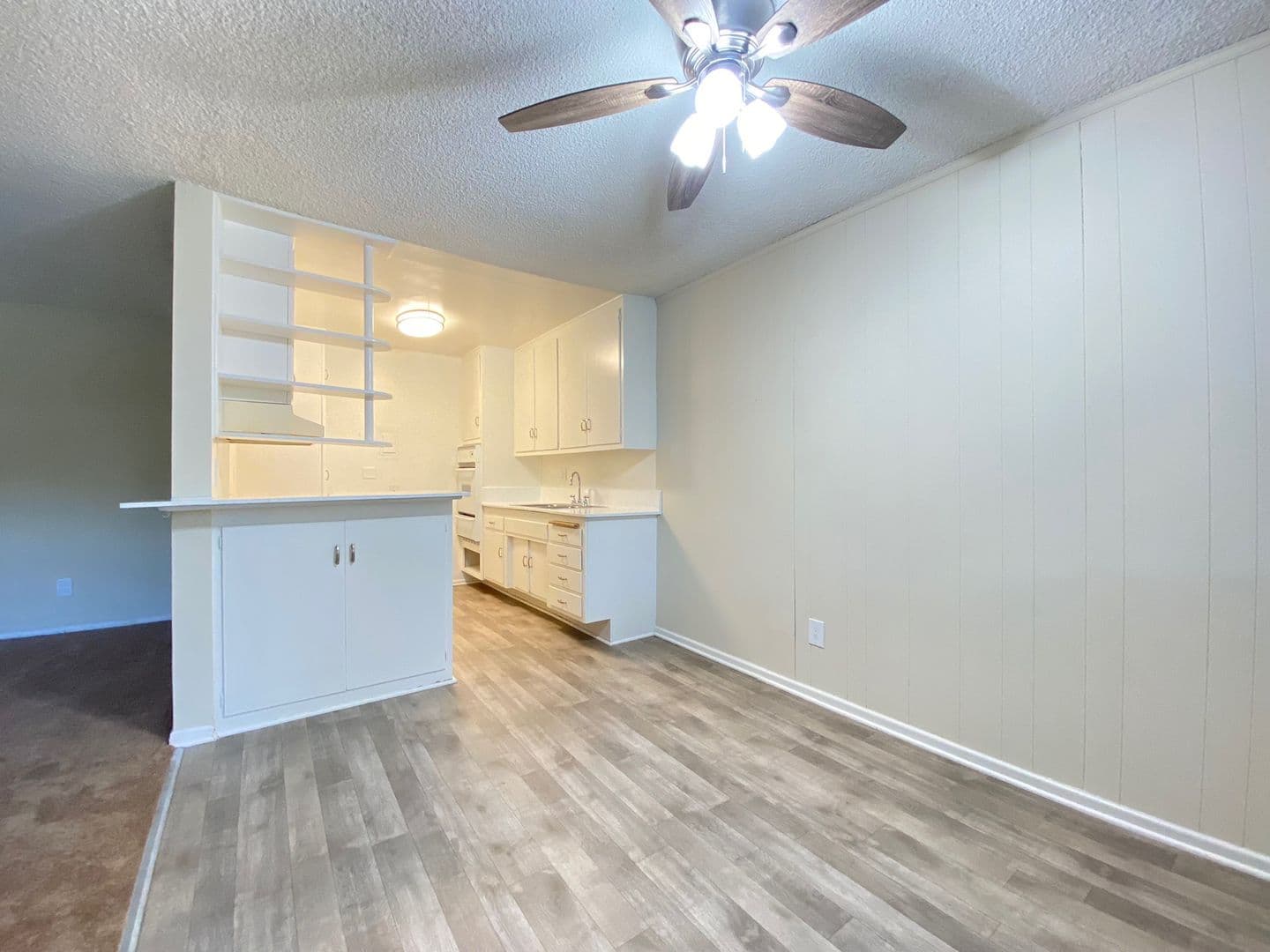 Northridge Apartment: 8830 Etiwanda Ave