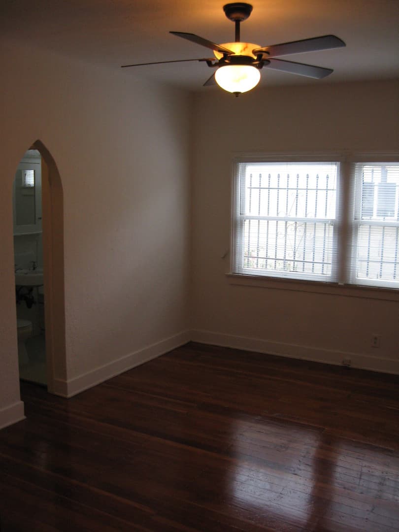 Los Angeles Apartment: 747 N. Wilcox Ave