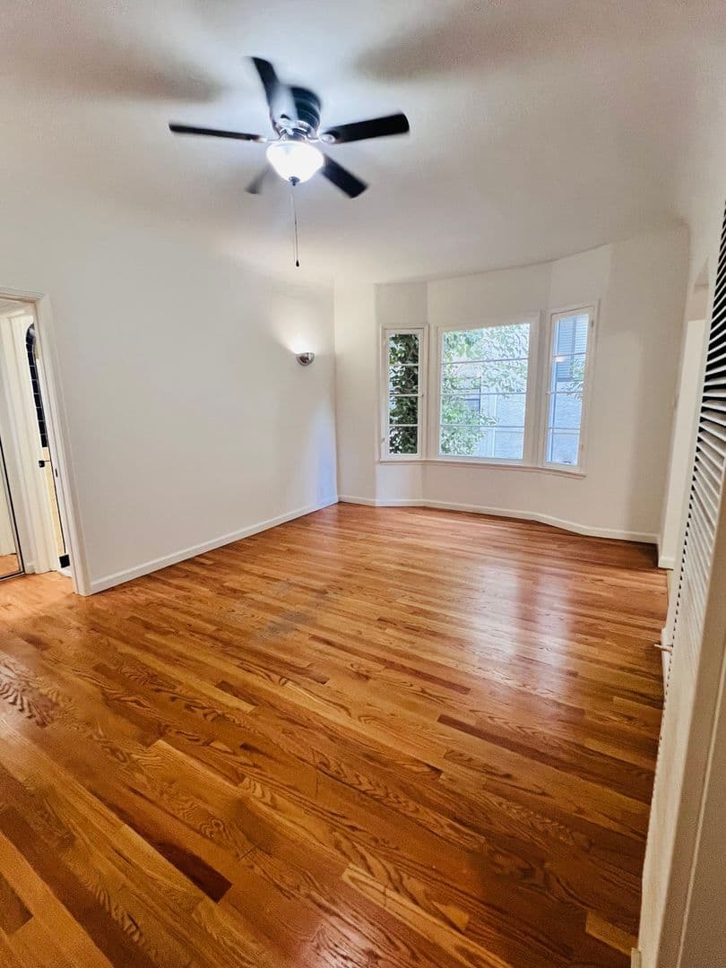 Los Angeles Apartment: 821 S. Wilton Place