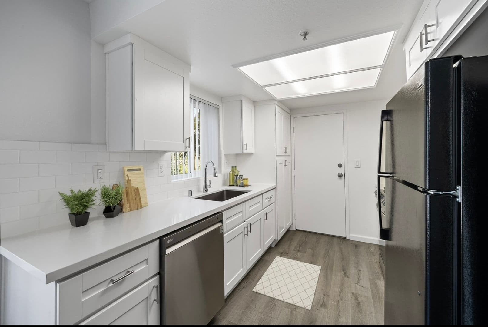 Los Angeles Apartment: 615 N. Juanita Ave