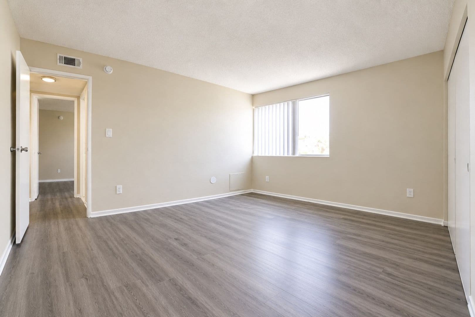 Northridge Apartment: 18100 Roscoe Blvd.