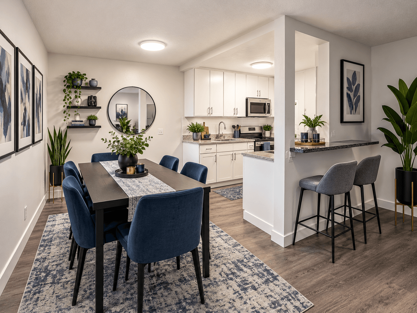 Los Angeles Apartment: 5832 Waring Ave