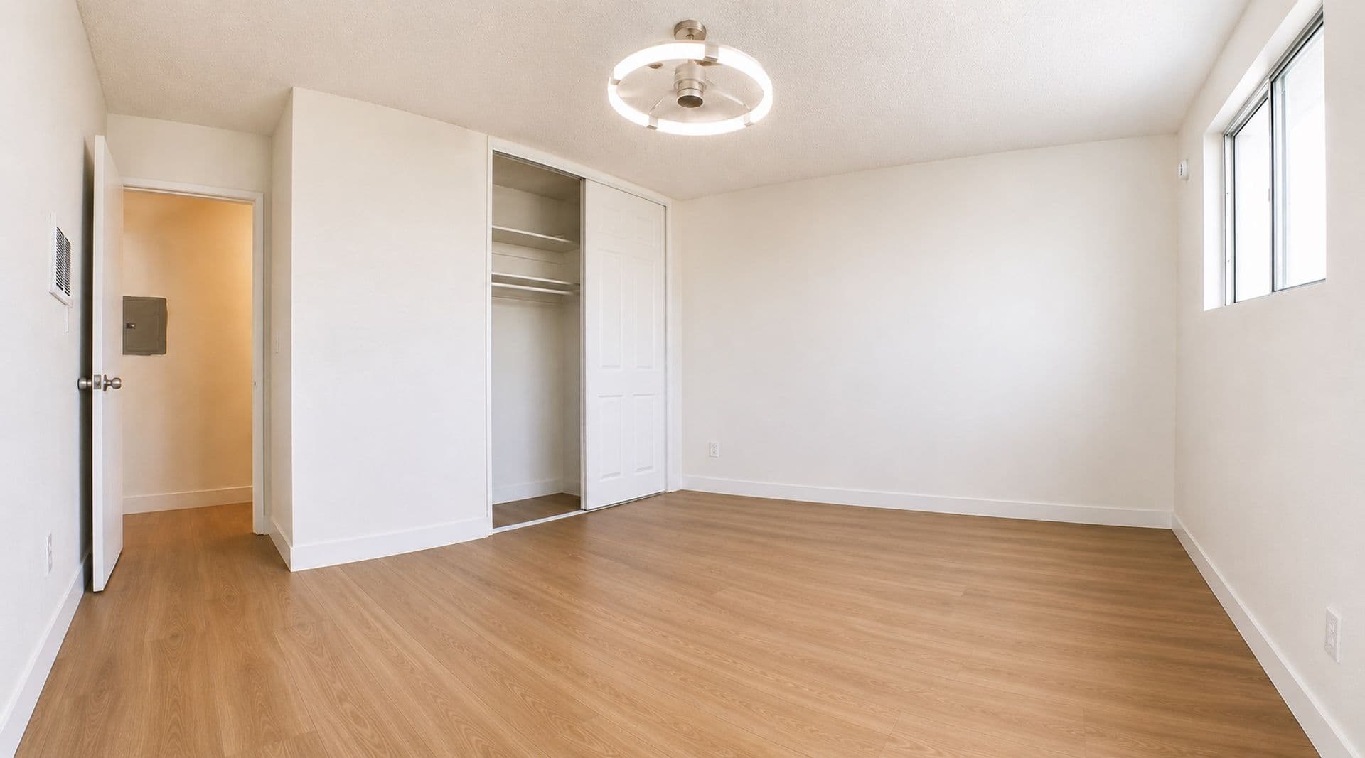 Granada Hills Apartment: 16914 Blackhawk Street