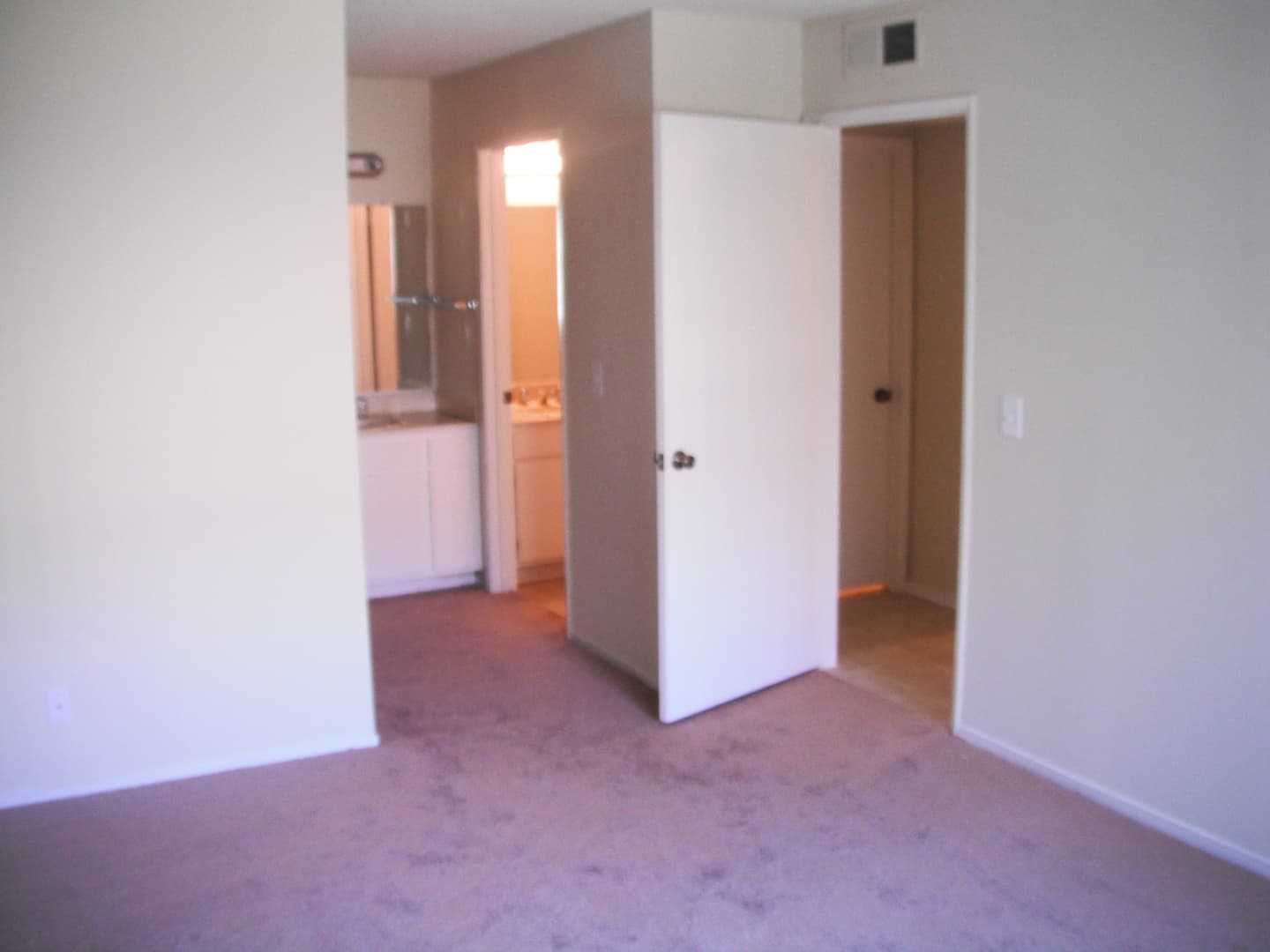 Canoga Park Apartment: 7255 Independence Ave