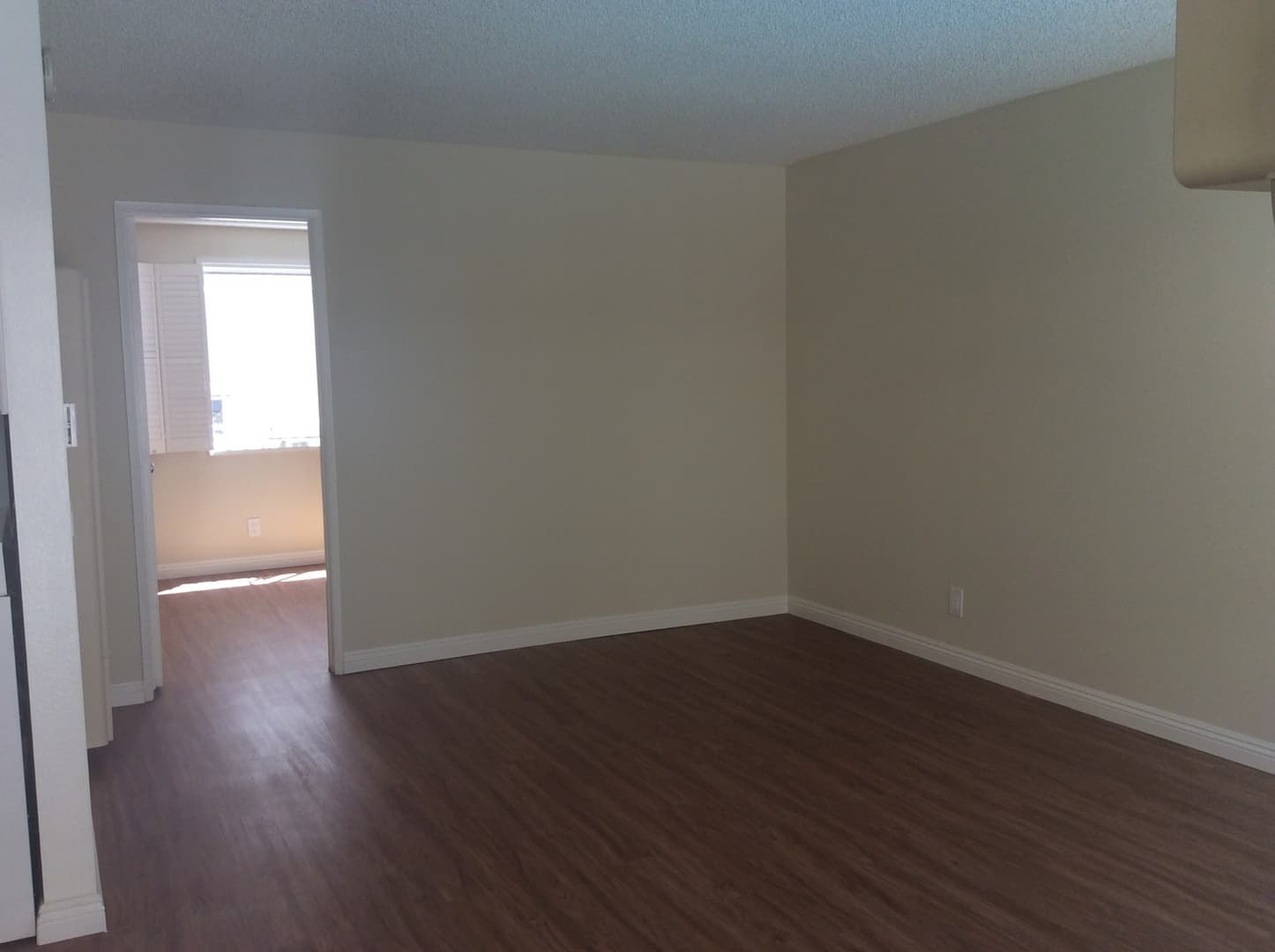 Canoga Park Apartment: 8360 Northgate Avenue
