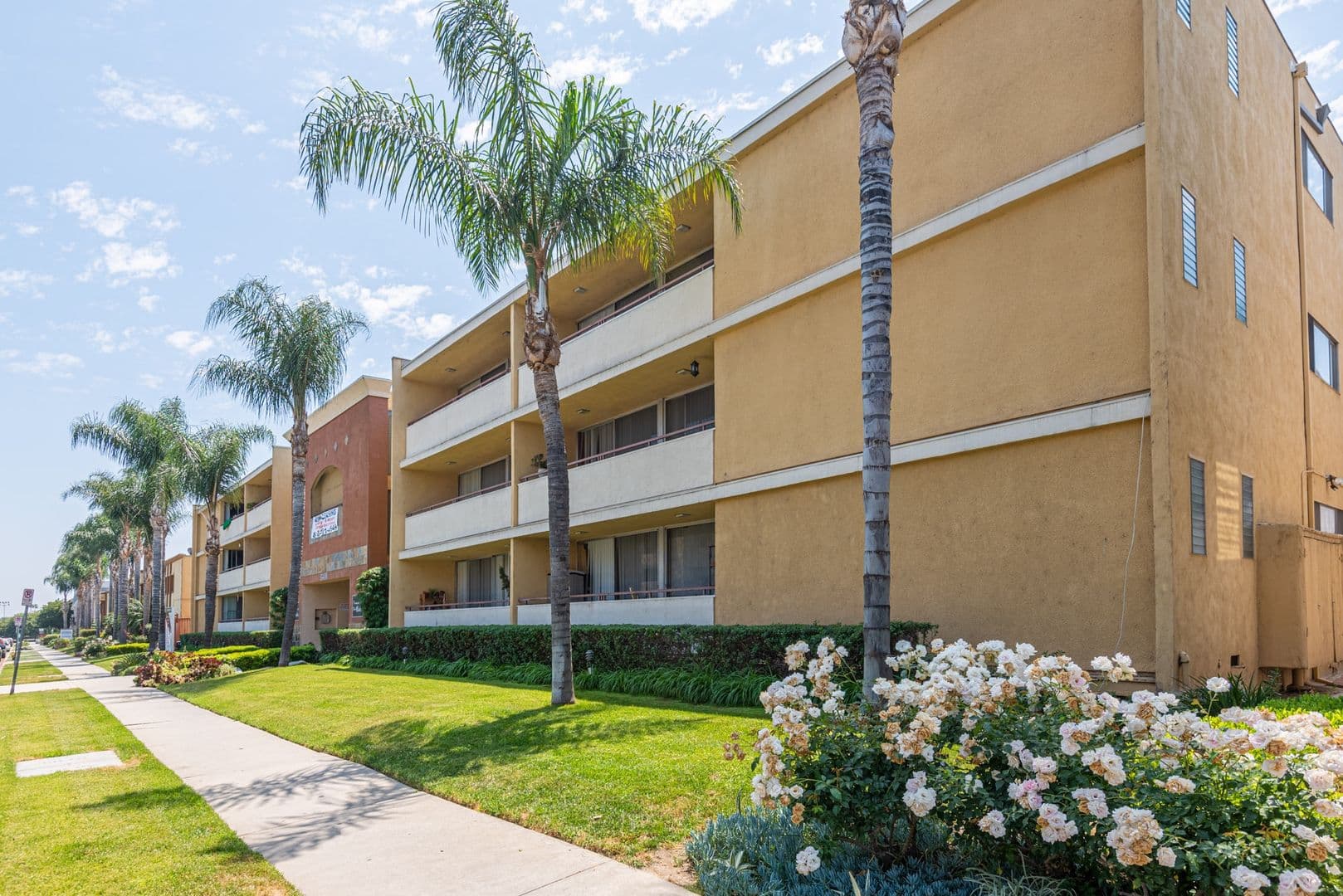 Sherman Oaks Apartment: 14400 Addison St.
