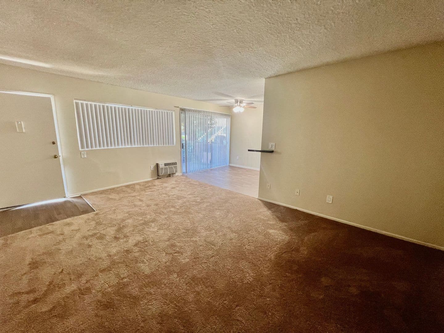 Northridge Apartment: 8830 Etiwanda Ave