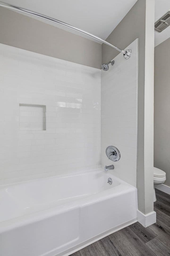 Sherman Oaks Apartment: 14320 Addison St.