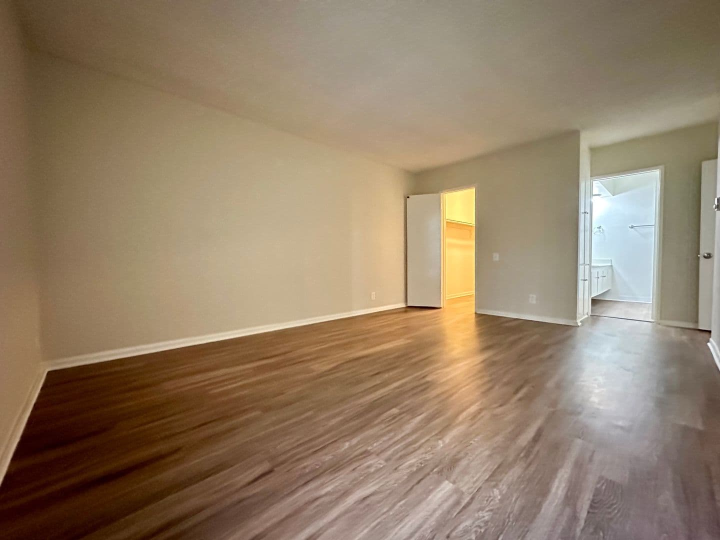 Sherman Oaks Apartment: 14400 Addison St.