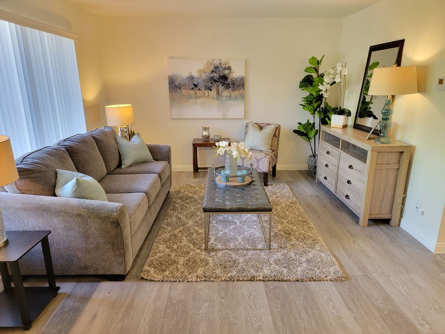 Northridge Apartment: 8808 Darby Ave.