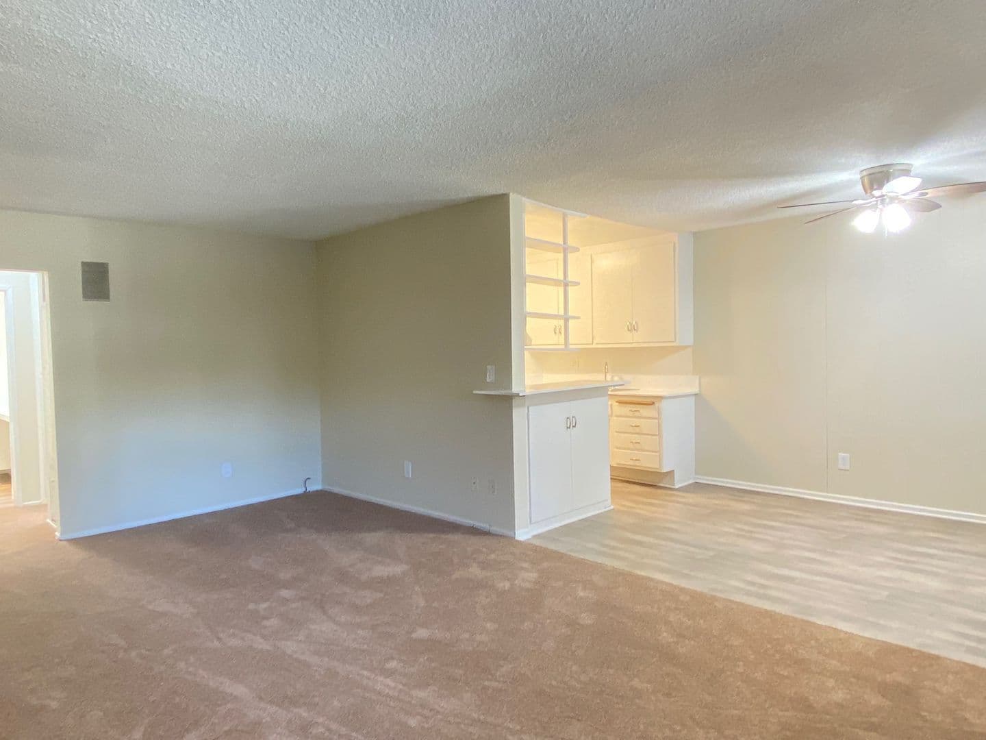 Northridge Apartment: 8830 Etiwanda Ave