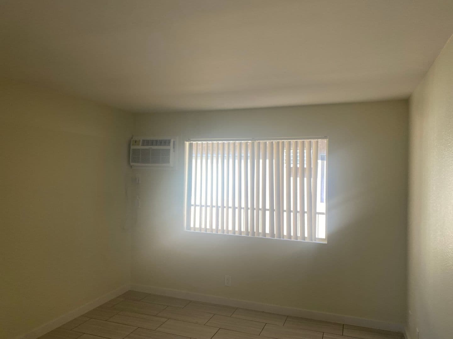 Sun Valley Apartment: 12002 Allegheny St.