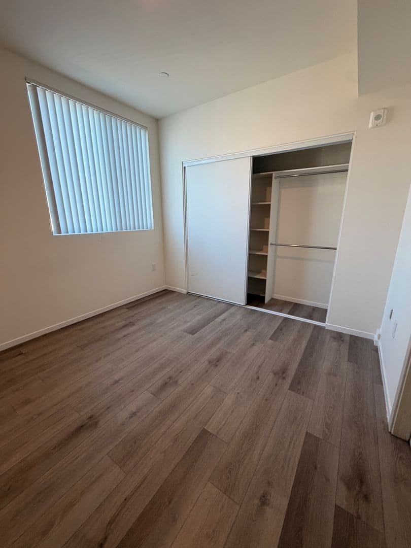North Hills Apartment: 15528 Rayen Street