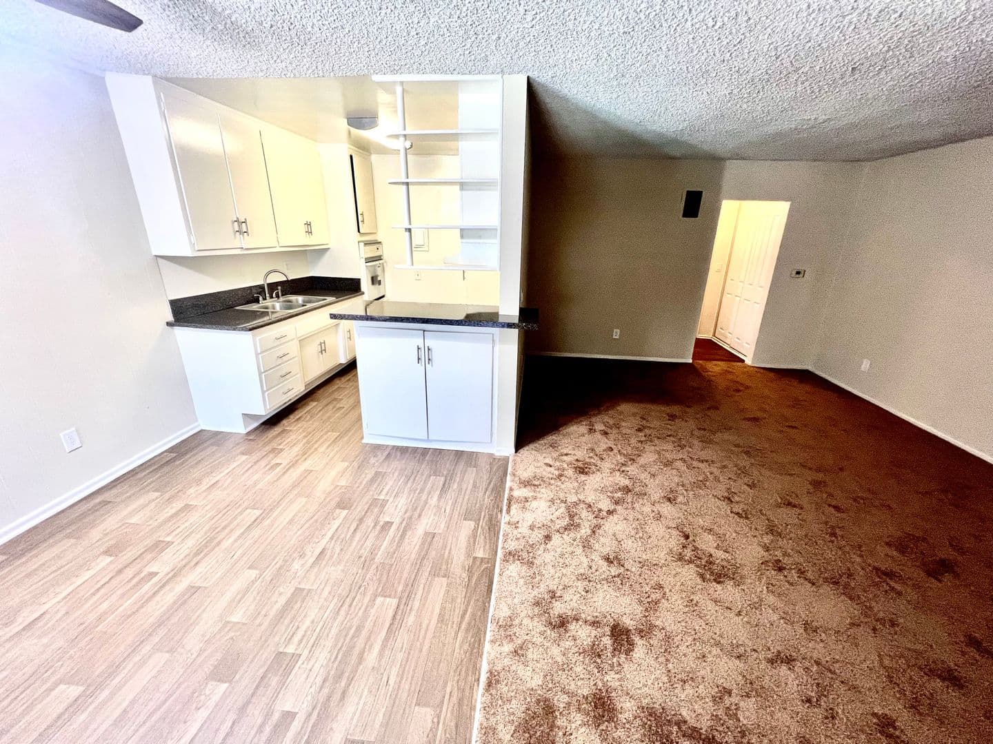 Northridge Apartment: 8830 Etiwanda Ave