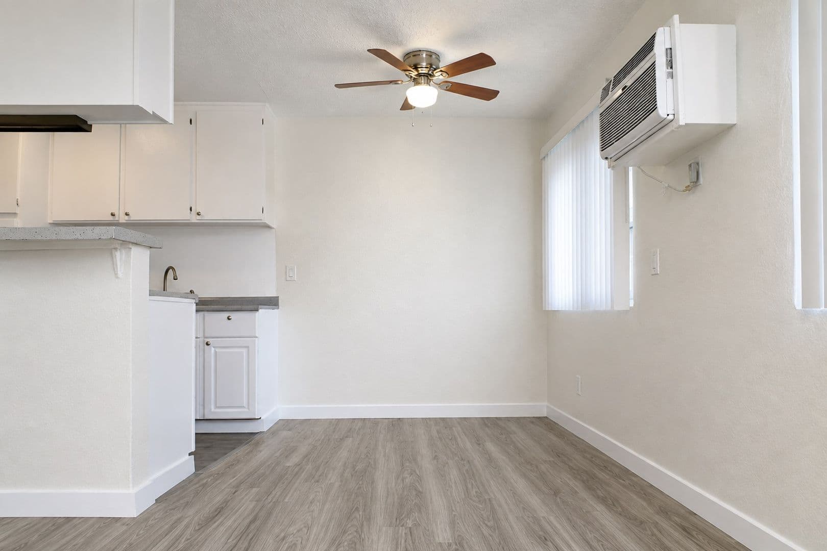 North Hills Apartment: 8615 Columbus Ave.