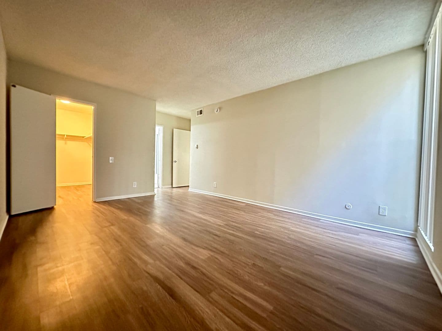 Sherman Oaks Apartment: 14400 Addison St.