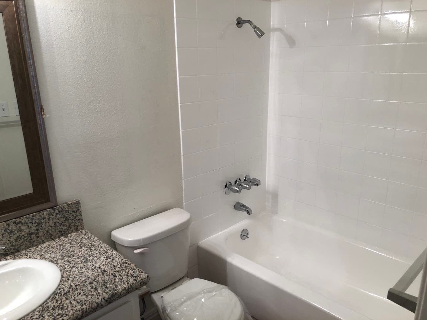 Northridge Apartment: 17841 Lassen Street