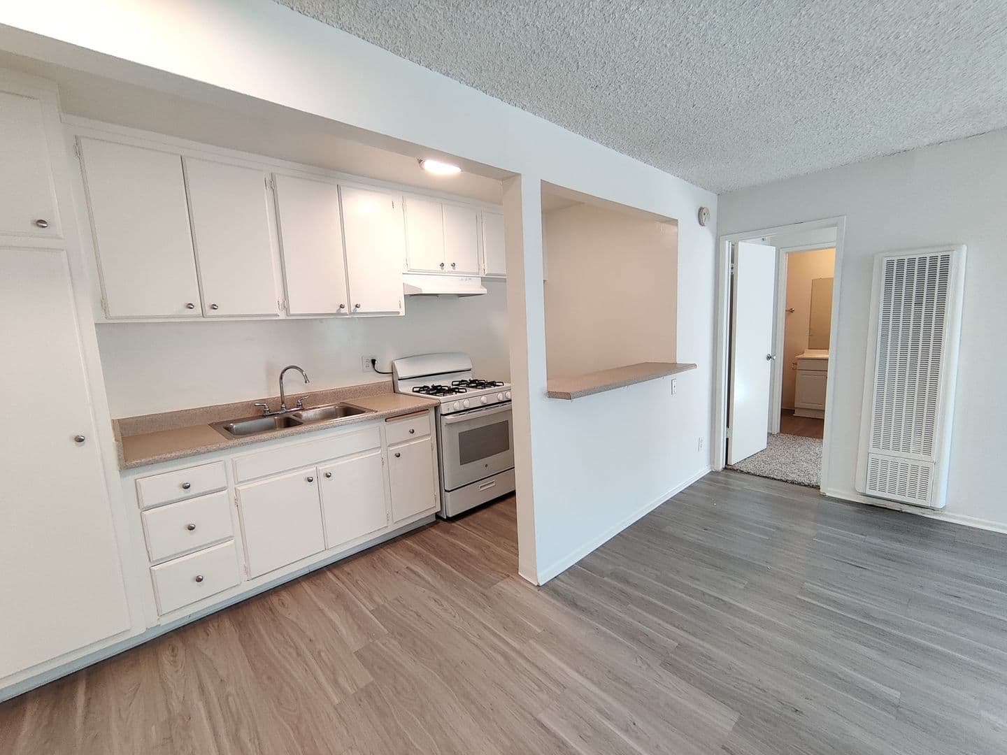 North Hollywood Apartment: 5057 Klump Ave.