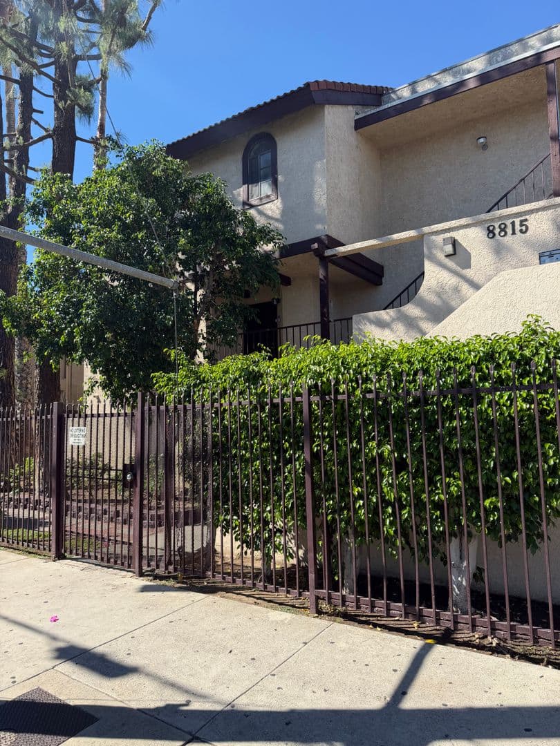 North Hills Apartment: 8815 Orion Ave.