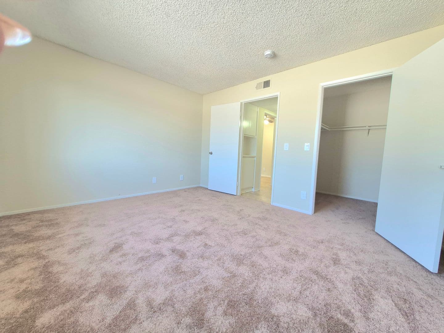 Canoga Park Apartment: 7255 Independence Ave