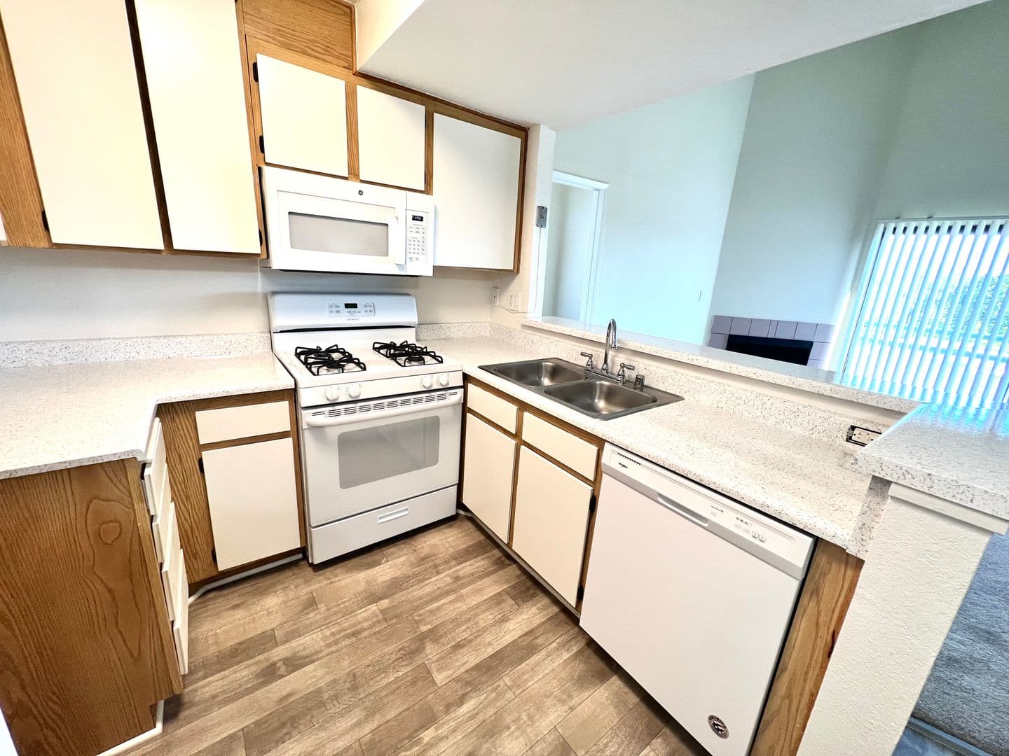 Northridge Apartment: 17710 Lassen Street