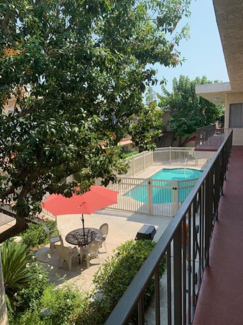 Canoga Park Apartment: 7909 Topanga Canyon Blvd