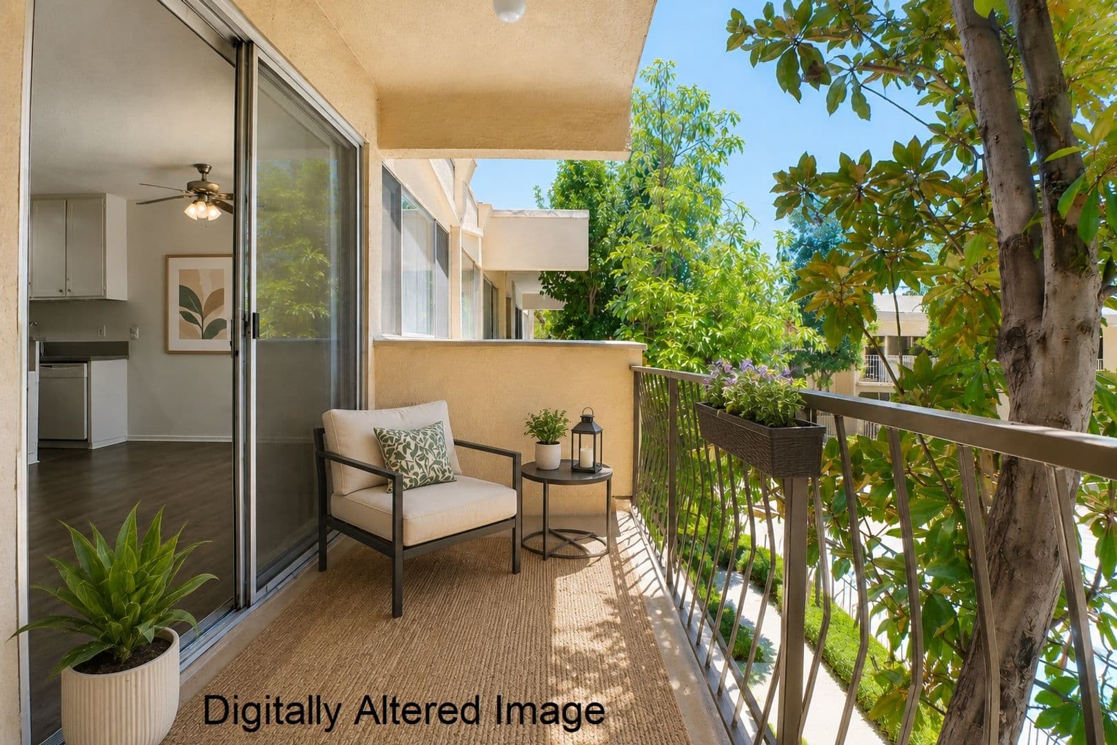 Encino Apartment: 17950 Burbank Blvd