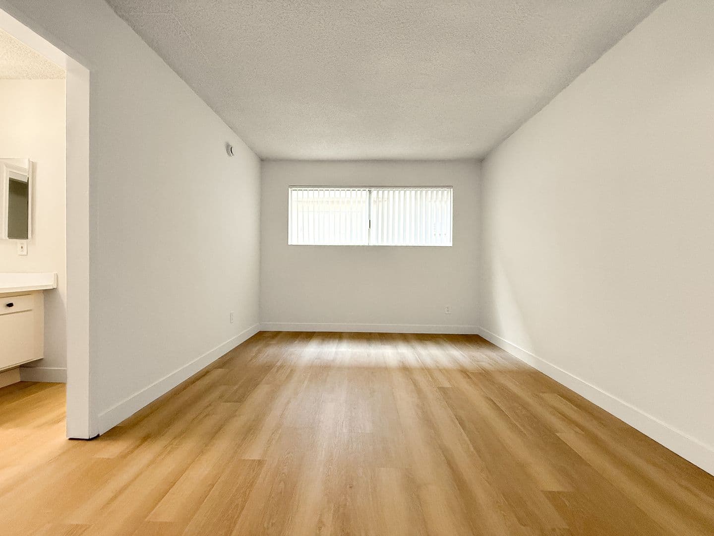 Woodland Hills Apartment: 5480 Quakertown Ave