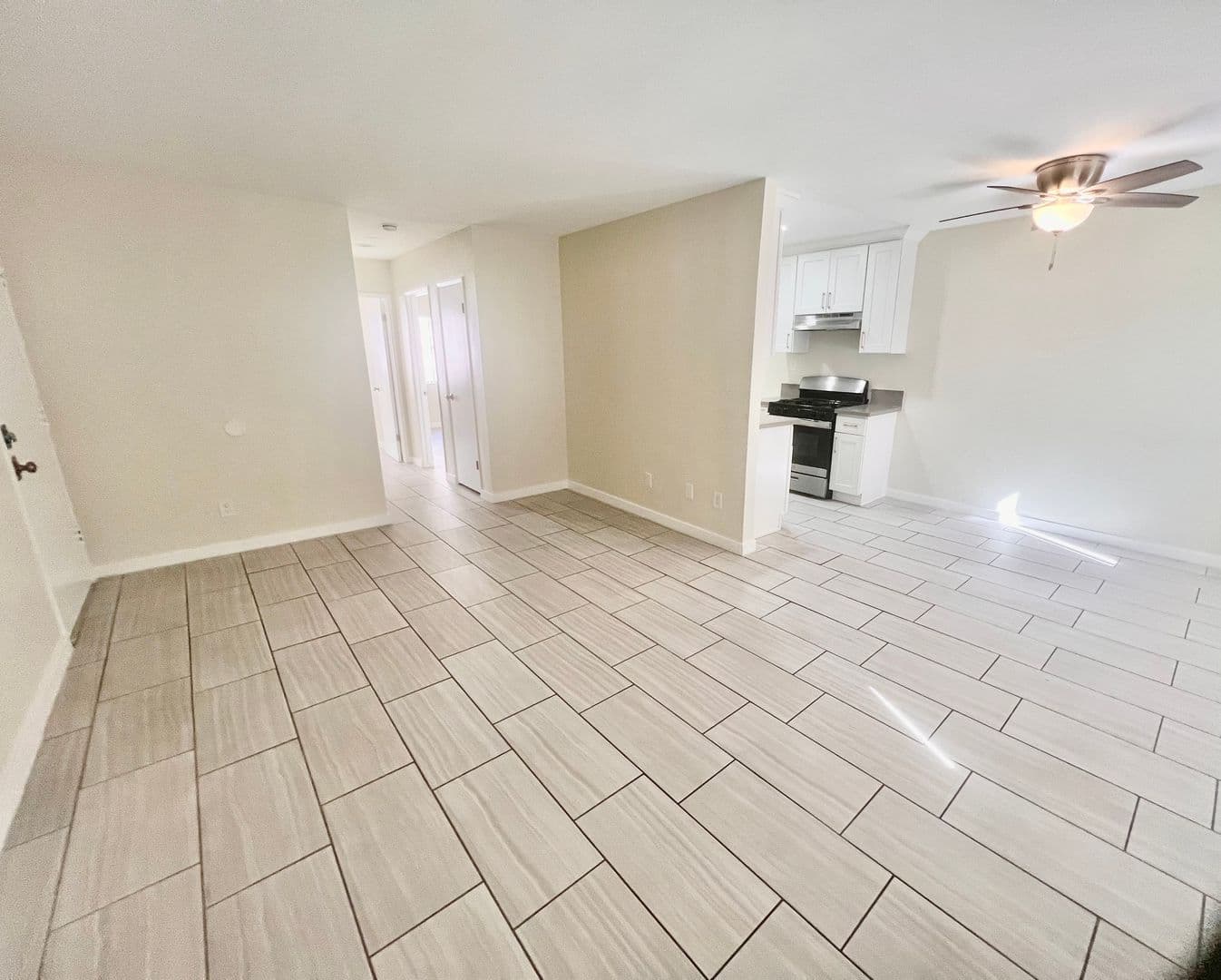 North Hills Apartment: 8558 Columbus Ave.