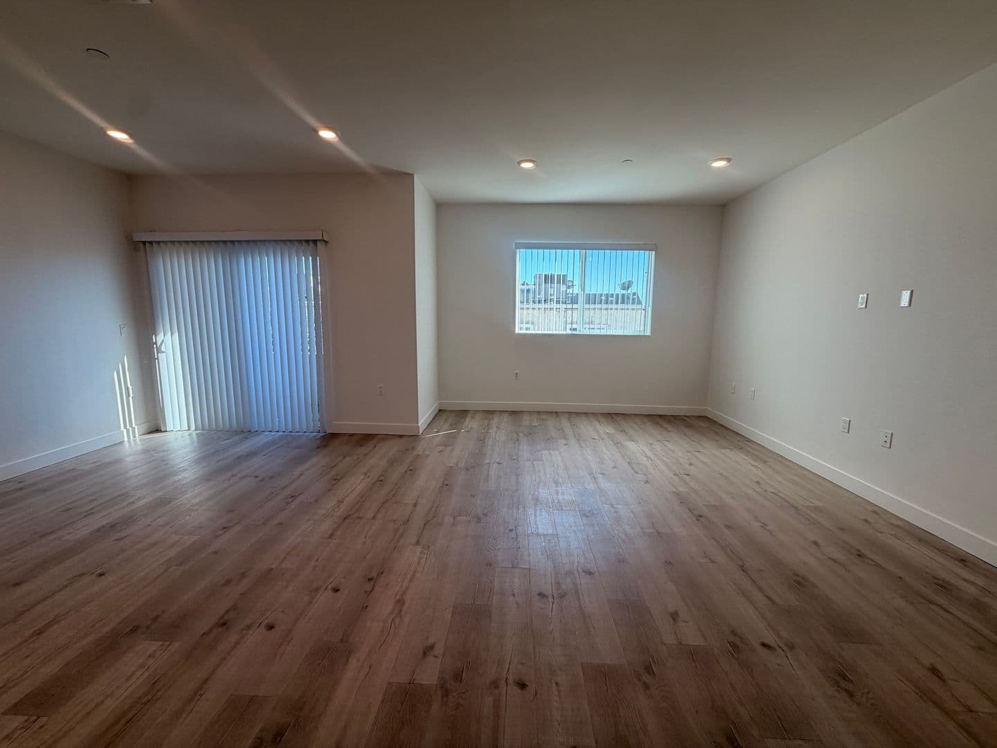 Panorama City Apartment: 14828 Rayen Street