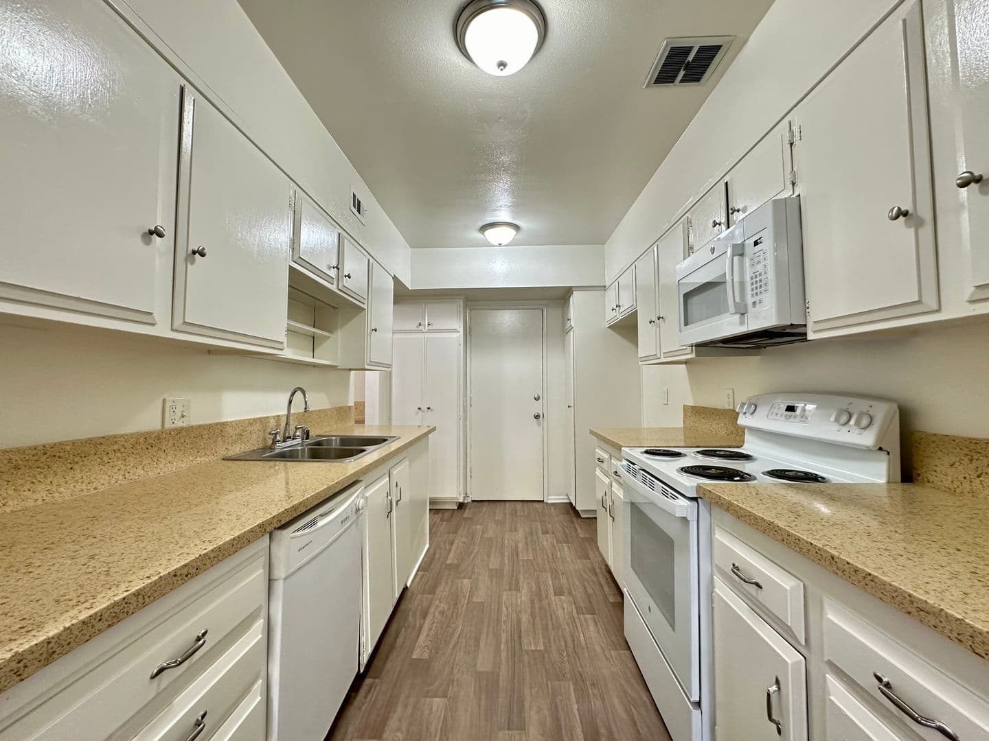 Sherman Oaks Apartment: 14400 Addison St.