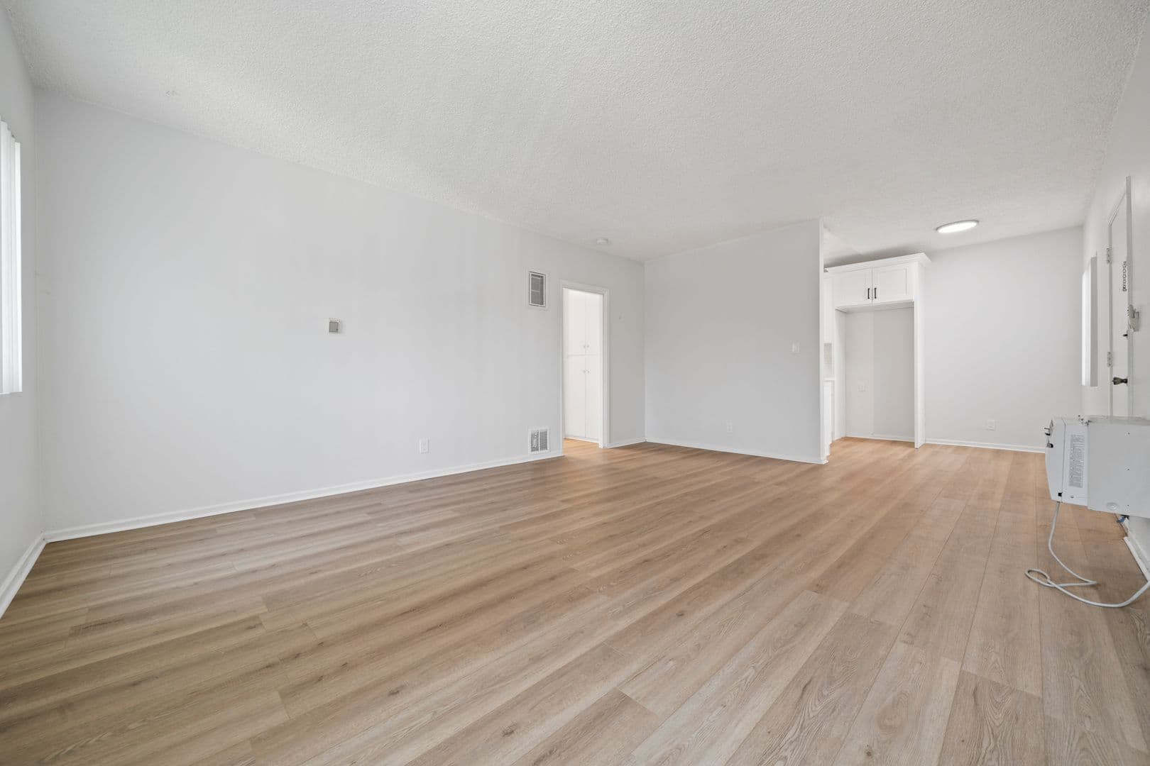 Glendale Apartment: 317 Western Ave