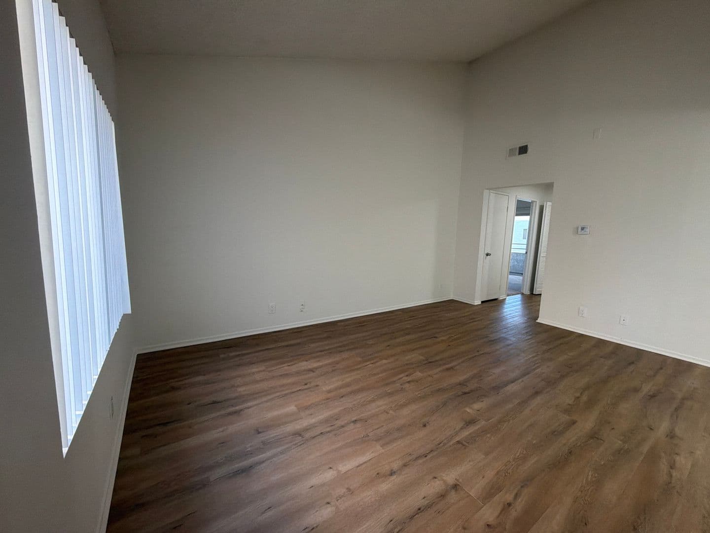 North Hollywood Apartment: 5640 Farmdale Ave