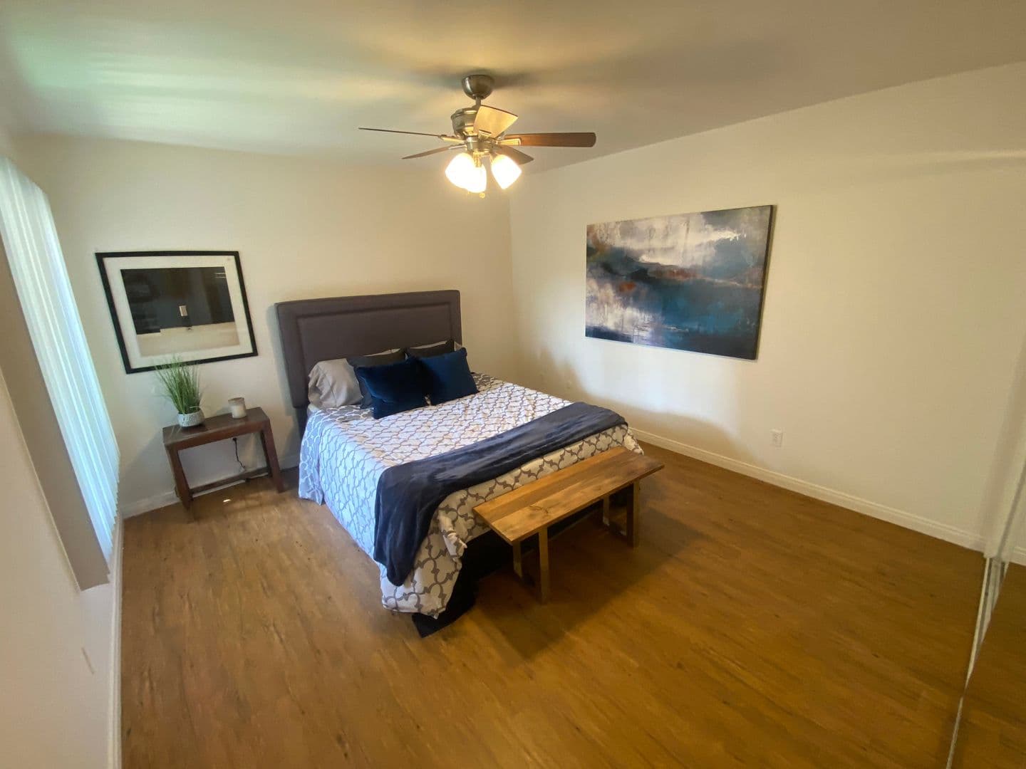 Tarzana Apartment: 18339-18347 Collins St