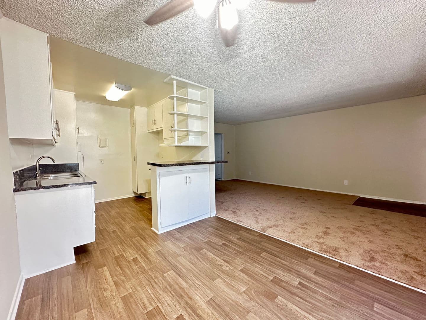 Northridge Apartment: 8830 Etiwanda Ave