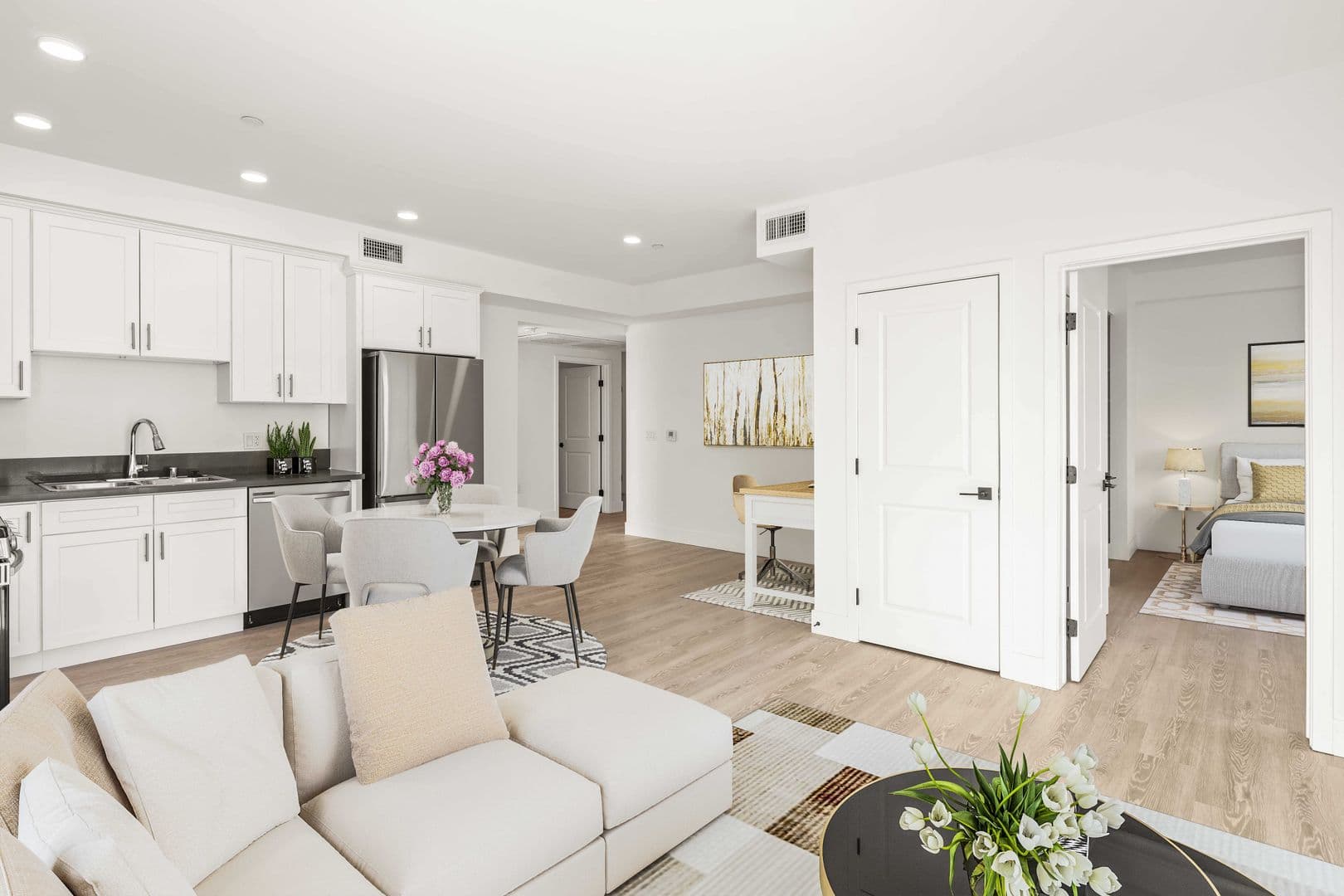 North Hollywood Apartment: 11714 Archwood Street