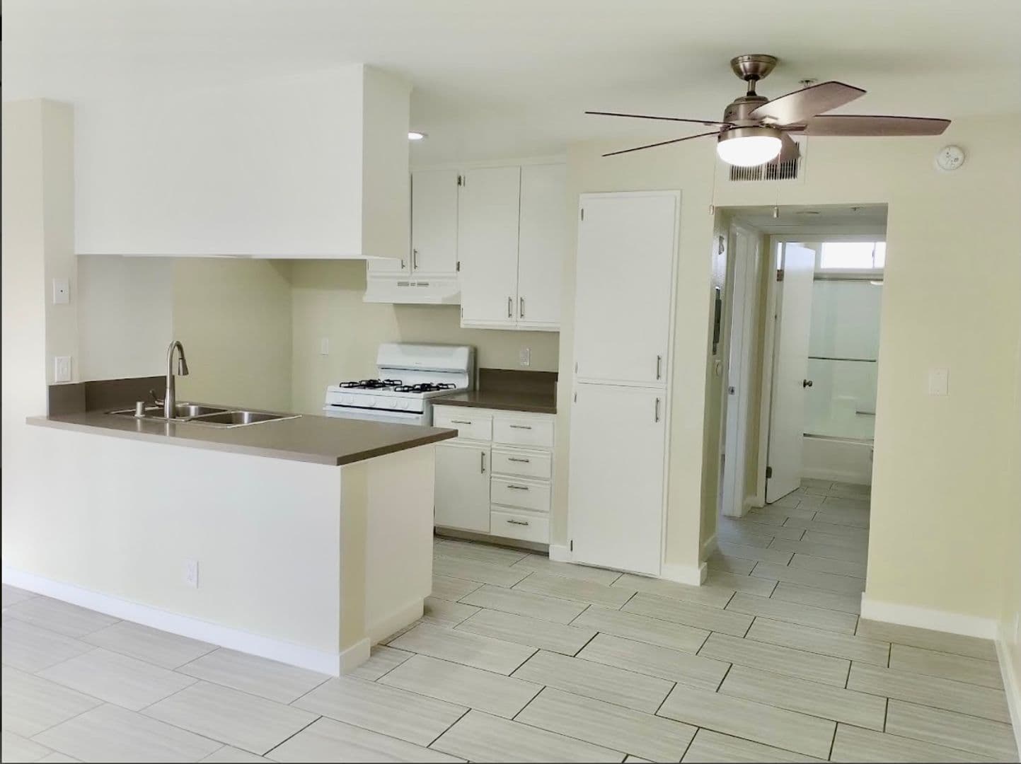 North Hollywood Apartment: 6241 Beck Ave.