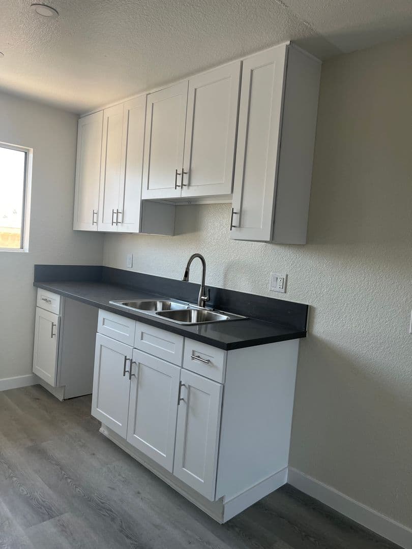 North Hills Apartment: 8545 Columbus Ave.