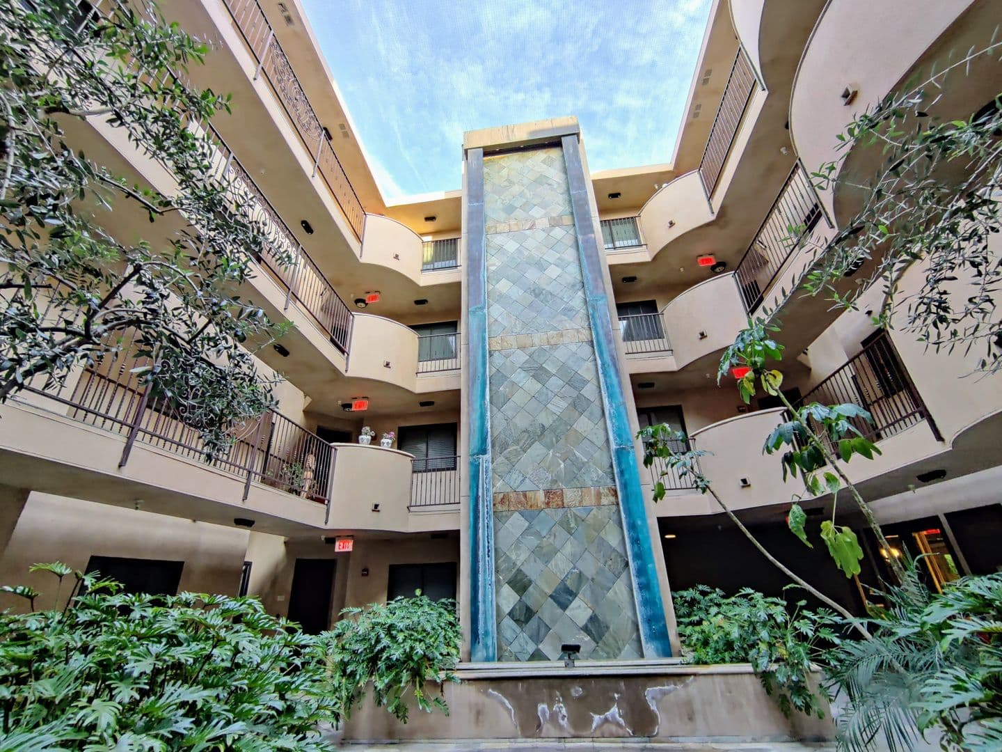 Studio City Apartment: 4350 Vantage Avenue