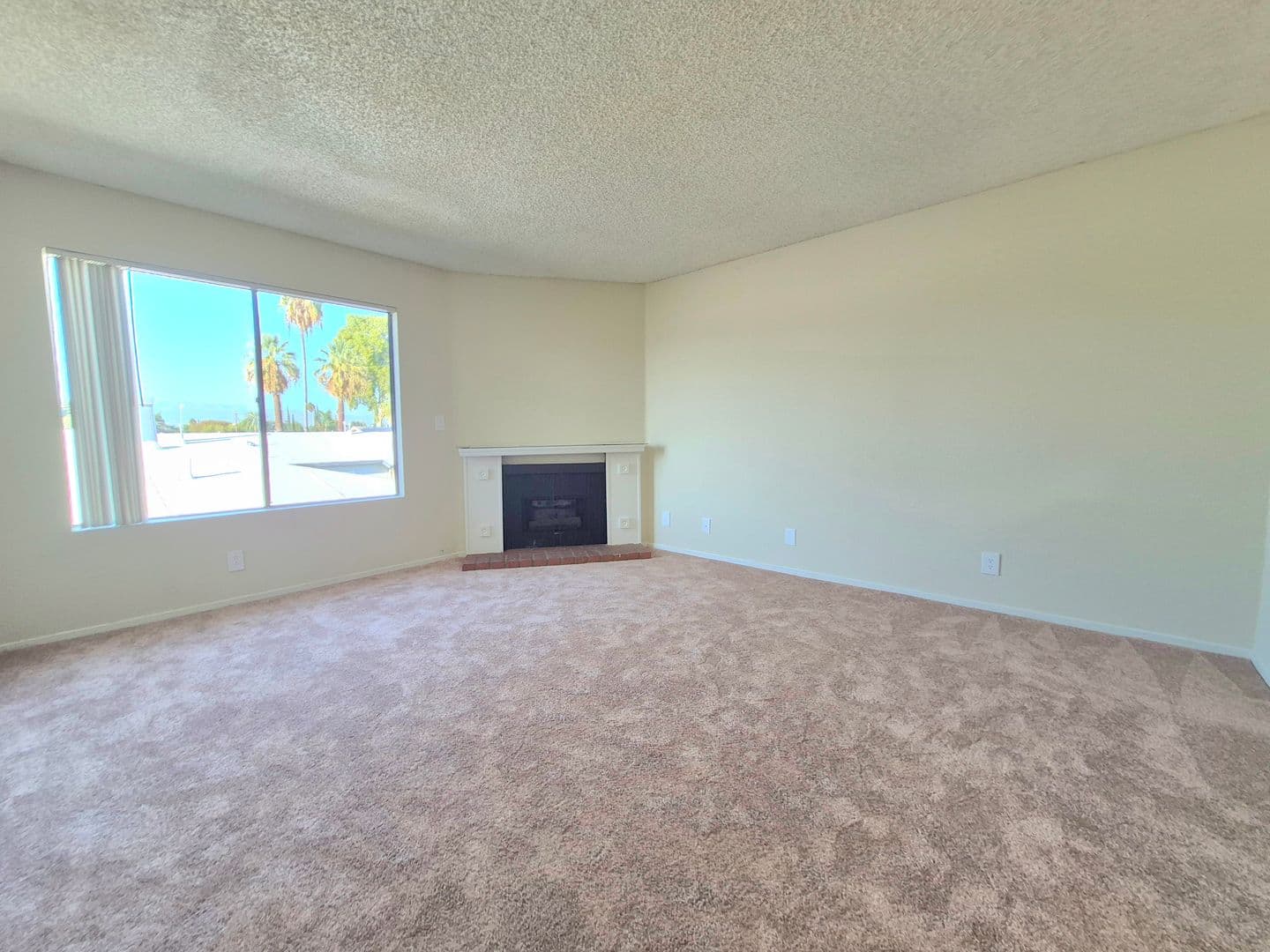 Canoga Park Apartment: 7255 Independence Ave