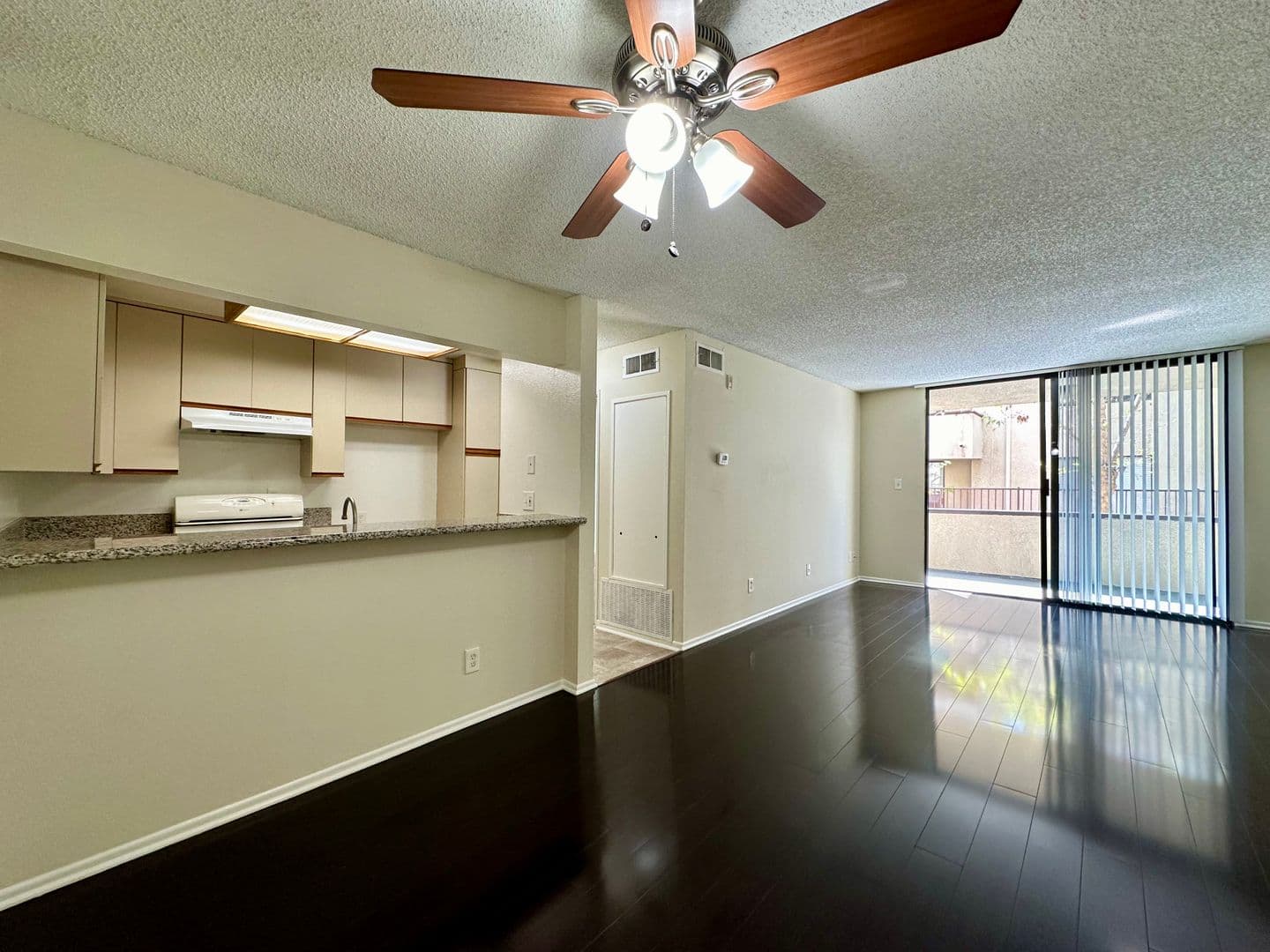North Hollywood Apartment: 10822 Otsego Street