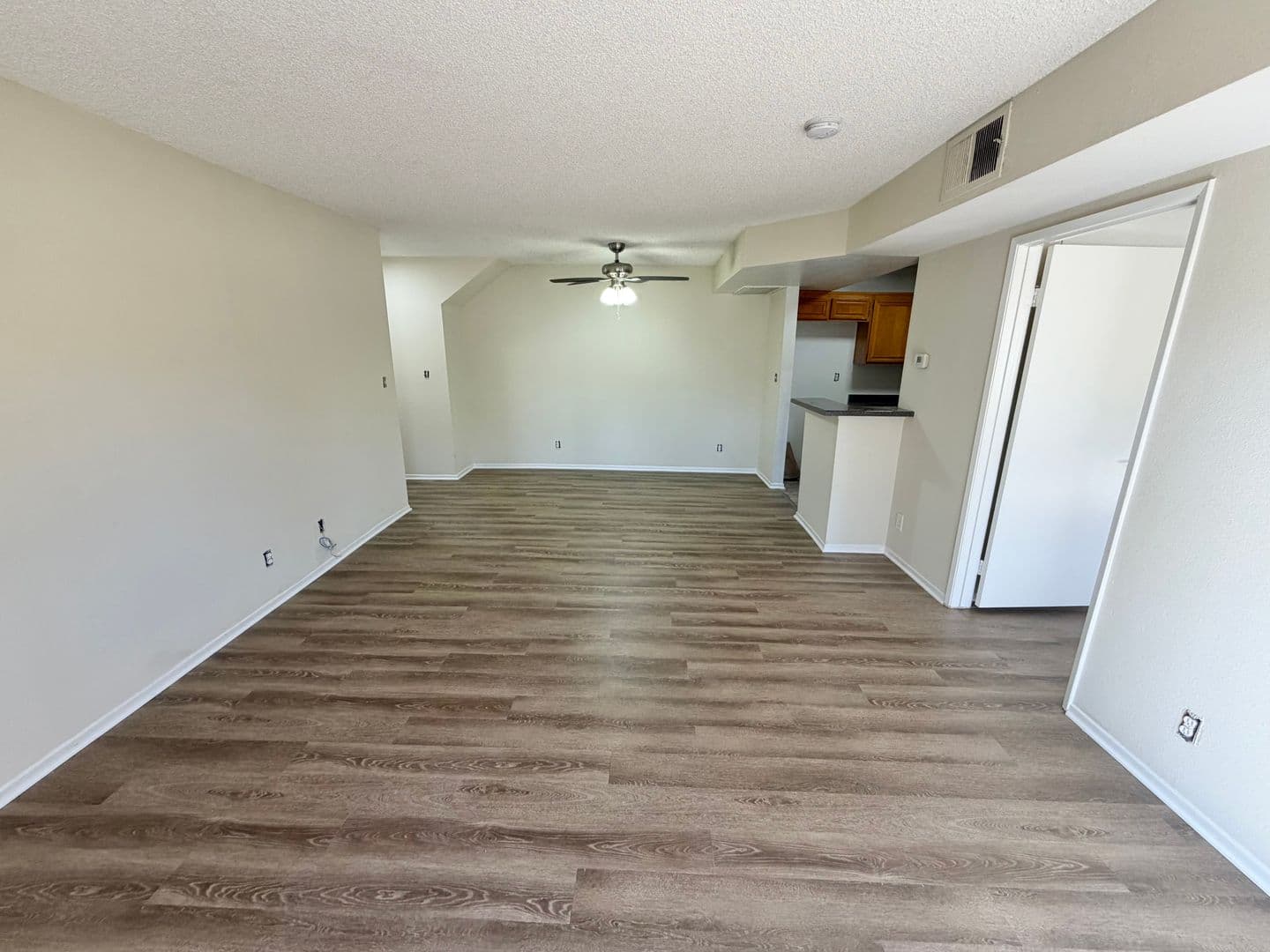 Canoga Park Apartment: 7020  Remmet Ave.