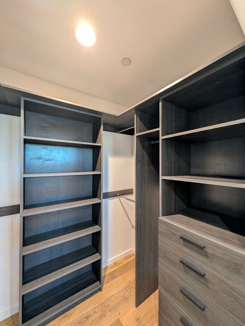 Studio City Apartment: 4260 Laurel Canyon Blvd.
